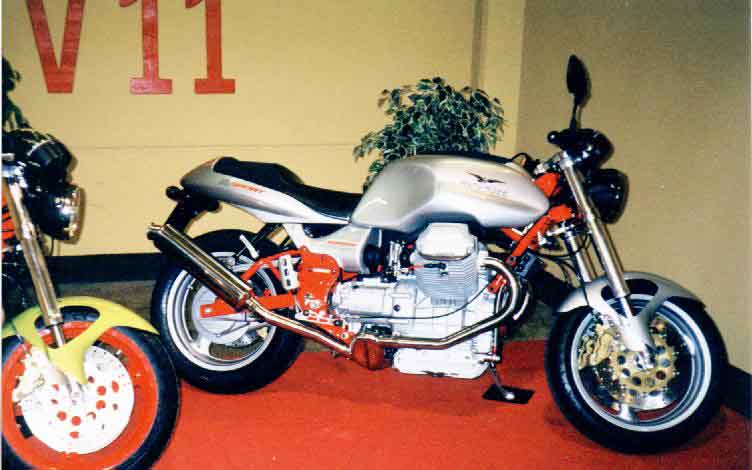 Moto Guzzi V11 (Biposto)